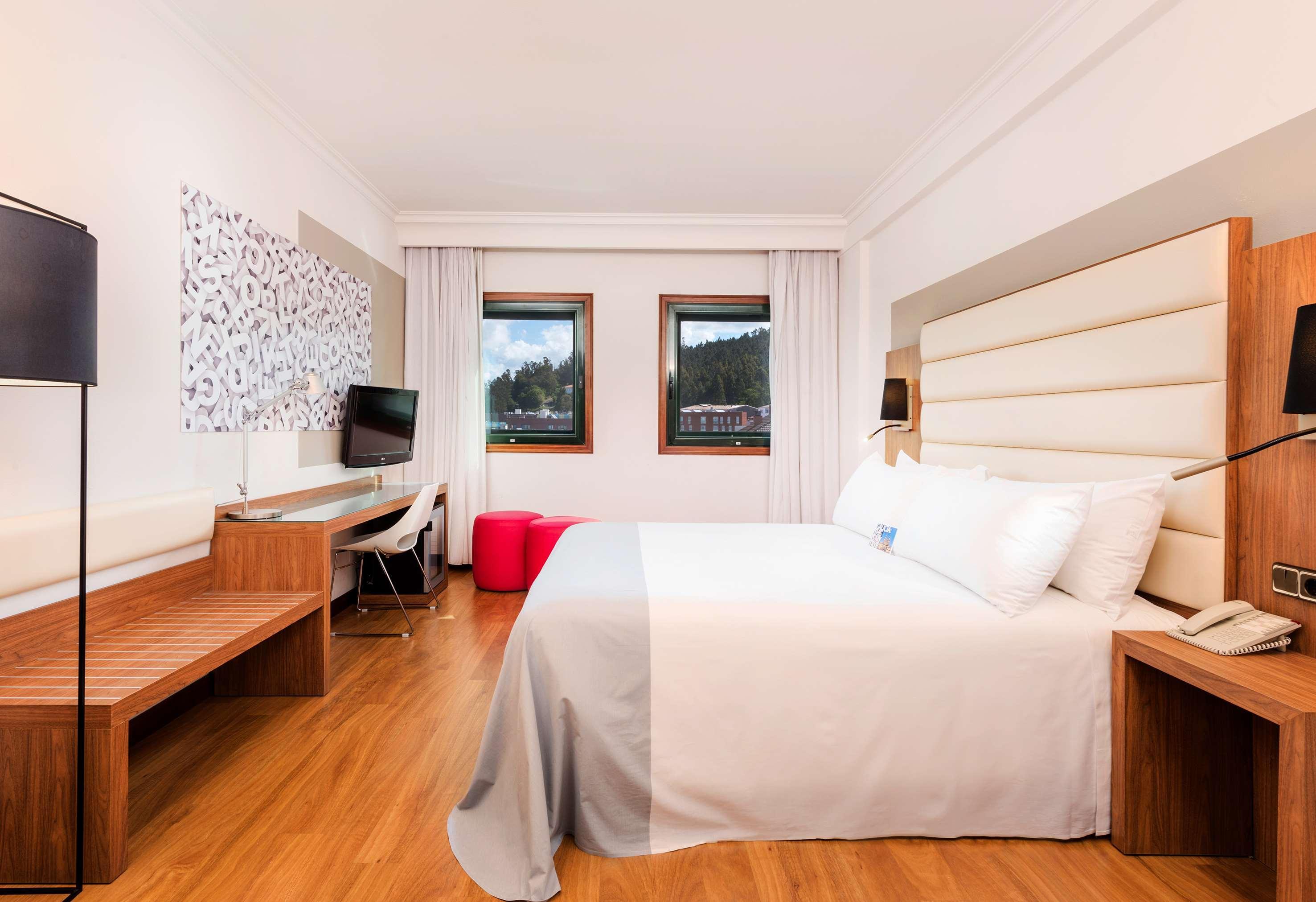 Hotel Santiago Plaza Affiliated By Melia Santiago de Compostela Exterior photo