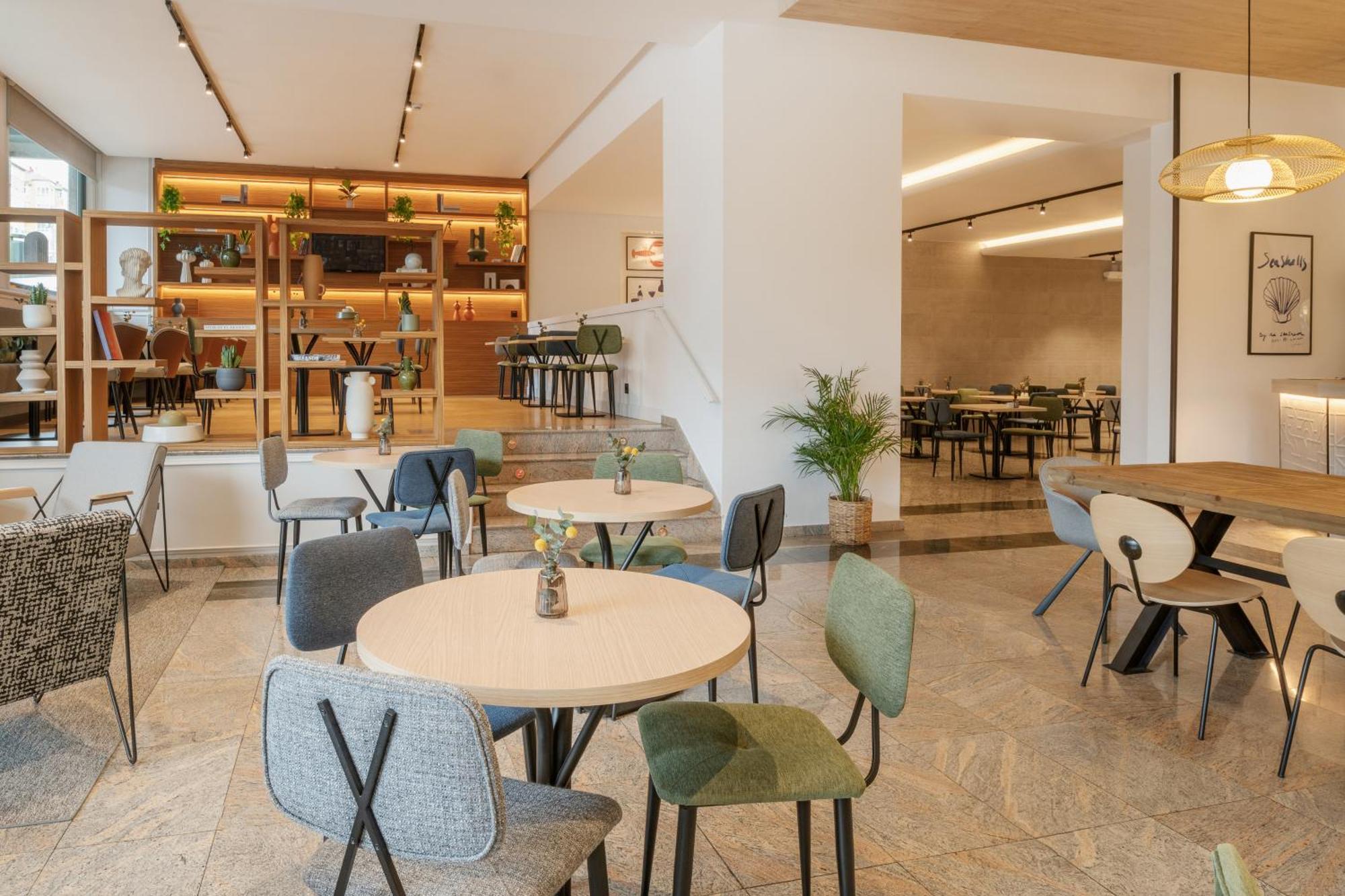 Hotel Santiago Plaza Affiliated By Melia Santiago de Compostela Exterior photo